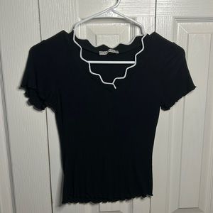 Women’s fitted v-neck top